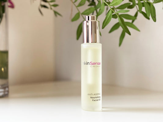Facial Oils: Benefits, Types and How To Pick One